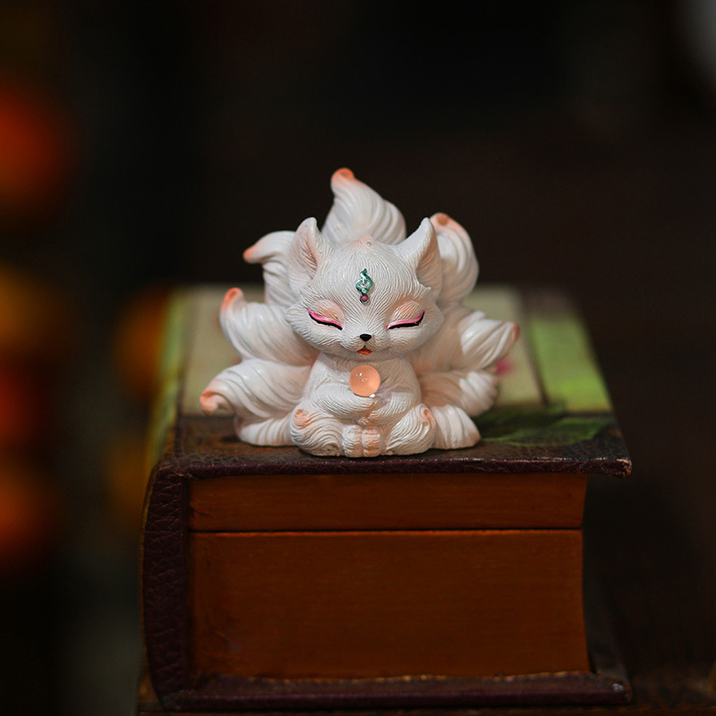 Resin Art Aesthetic - Cute Nine-tailed Fox Miniatures Statue Bedroom