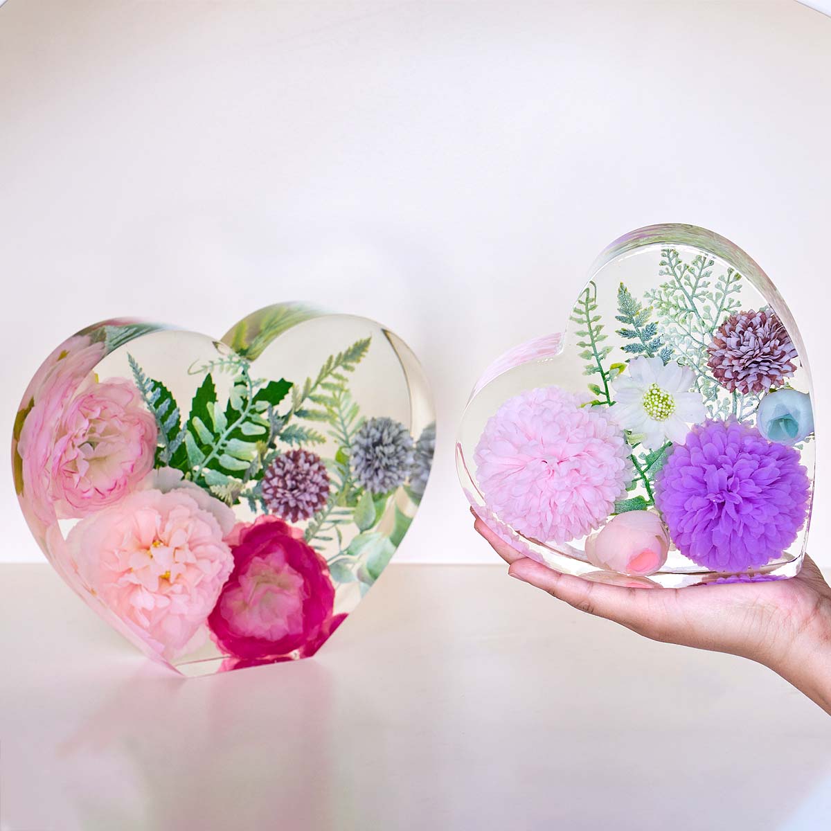 Heart Hexagon Ornament Bookend - огляд і ціна Resin Art Stone