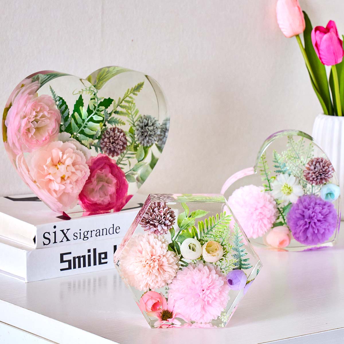Heart Hexagon Ornament Bookend - огляд і ціна Resin Art Stone